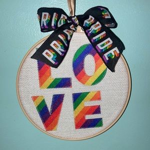 FINAL DROP 🔥 NWT PRIDE LOVE 🌈 Rainbow sign needle print